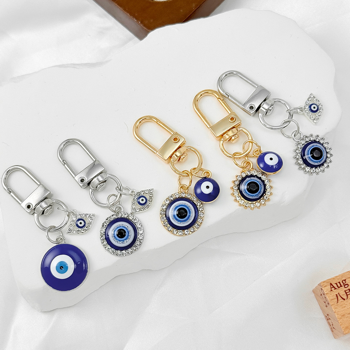 Schlüsselanhänger mit Wimpern  – Men Accessories Evil Eye Bewertung und Preis